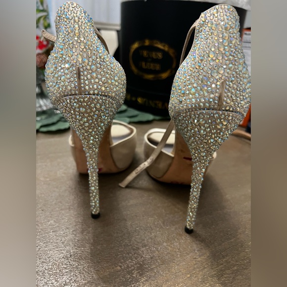 Gucci Gold Heels - Picture 6 of 9